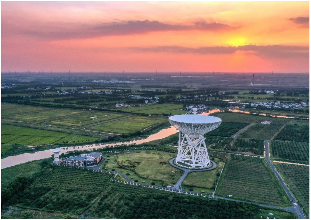 Fotografía aérea del TMRT tomada en 2018. Como se muestra en la foto, el TMRT está construido en una zona rural, pero aún así está rodeado de algunas aldeas.