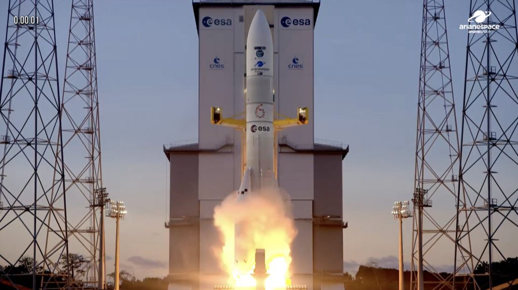 Momento del lanzamiento del cohete Ariane 6 de Arianespace en 4 de noviembre de 2025 desde Kourou, Guayana Francesa.